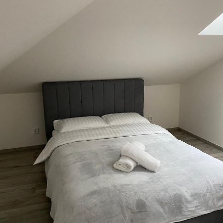 Klicperovo 2Kk Apartment Hradec Kralove Exterior photo